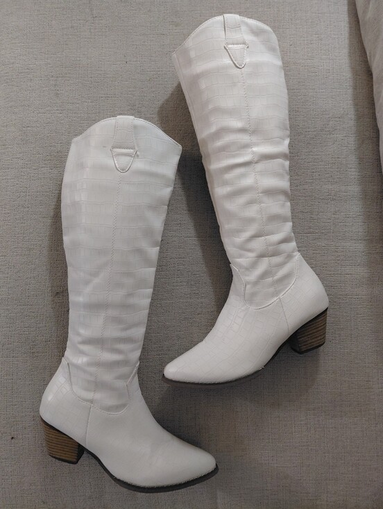 AMS Shoes - White Croc-Embossed Knee-High Western Boots Size 6.5 Cowgirl Boots